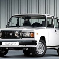 За 195,9 тысяч рублей готов продавать "Автоваз" автомобиль Lada 2107