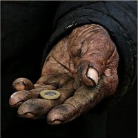 12,5% граждан России являются бедными
