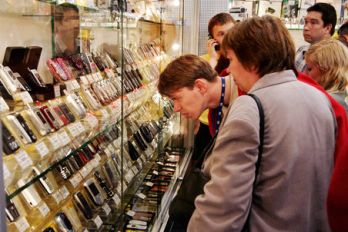На 18,9% упала средняя цена на сотовые телефоны в РФ в 2011 г.
