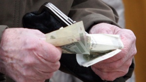 На 4-5% снизили реальные повседневные расходы россияне в феврале 2012 года