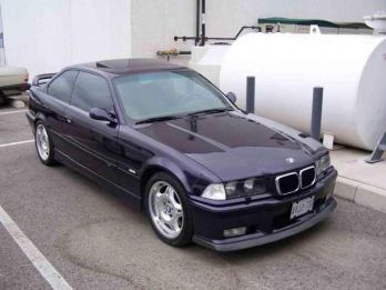 145505 автомобилей BMW было продано в апреле 2012 года