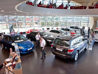 203 млрд рублей потратили россияне в августе на покупку новых авто