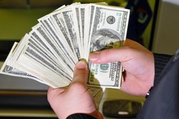 Размер дефицита бюджета США в октябре 2012 года - 120 млрд долларов