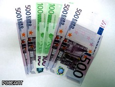 381,7 евро (15270 рублей) потратит средняя российская семья на празднование Нового года