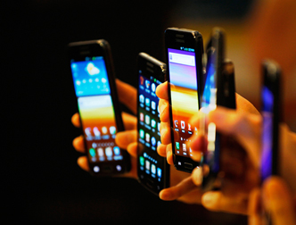 Продажи смартфонов модели Galaxy превысили 100 млн штук